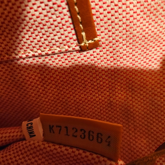 DOONEY  & BOURKE  Vintage ✨️ green and pink shoulder bag - Picture 4 of 9